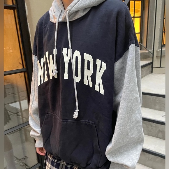 Brandy Melville Tops Brandy Melville Christy New York Hoodie Poshmark